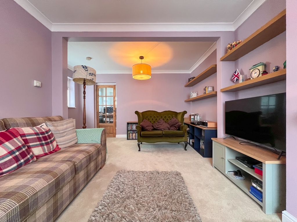 Property photo 3 of 36