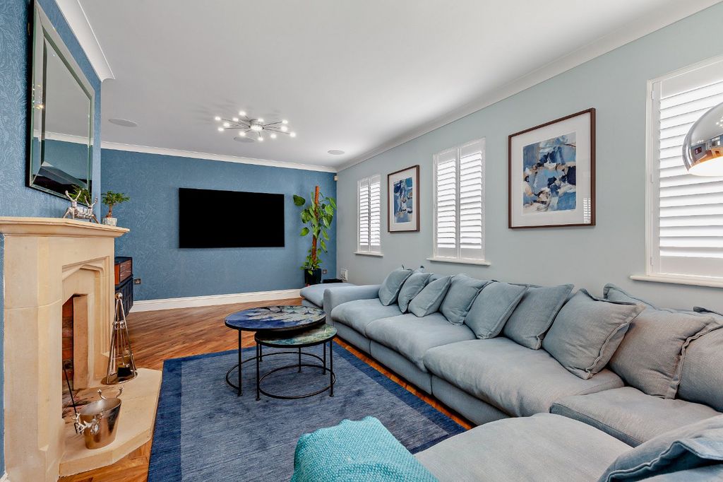 Property photo 3 of 13 Picture No. 02