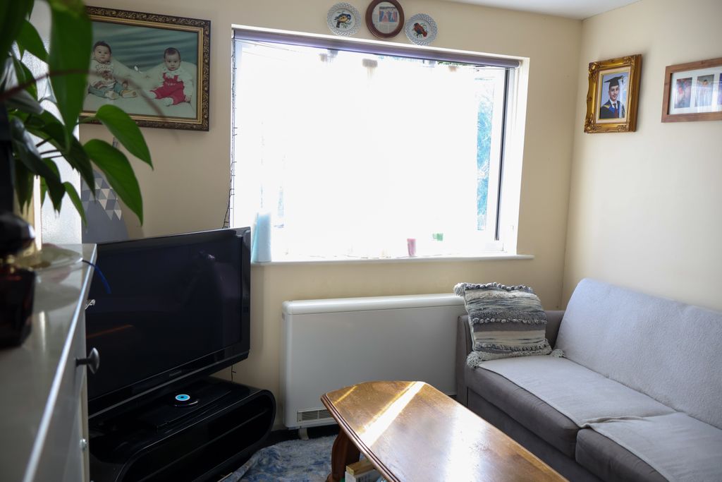 Property photo 2 of 16