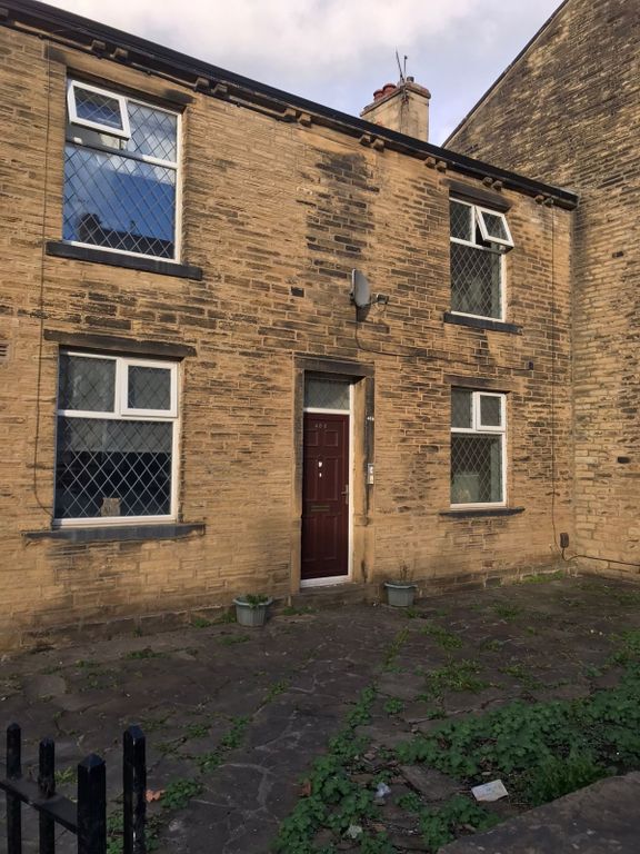 Property photo 1 of 4 *************************Fabulous 2 Bedroom Ground Floor  Furnished, Maisonette - Thackley (Bd10)**************************************