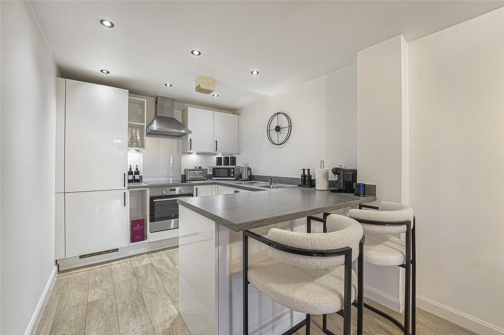 Property photo 3 of 19 Kitchen/Dining Area