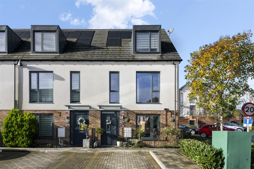 Property photo 1 of 22