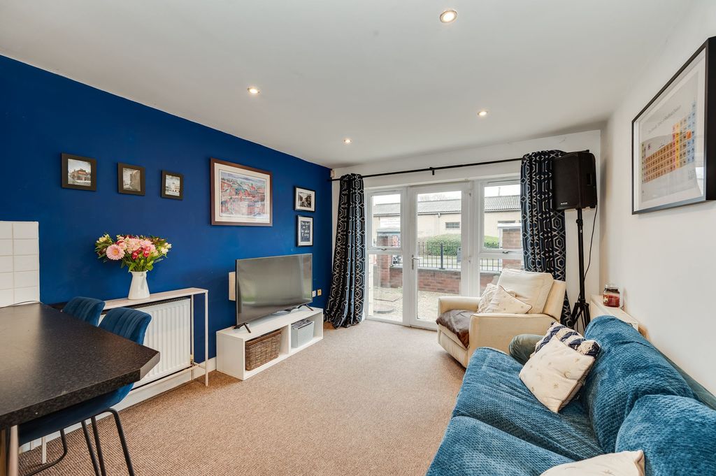 Property photo 3 of 19