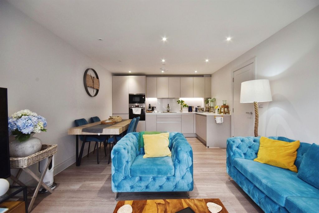 Property photo 3 of 16