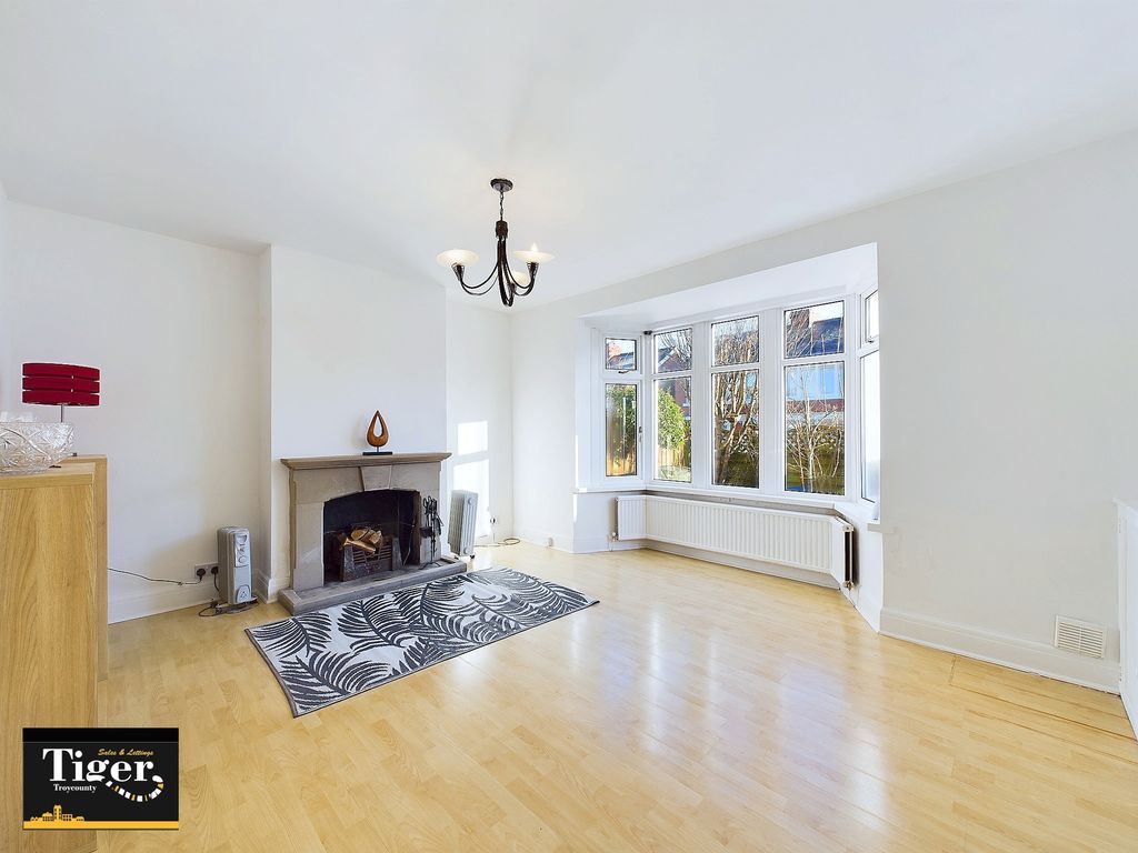 Property photo 2 of 23 Cam03440G0-Pr0252-Still001
