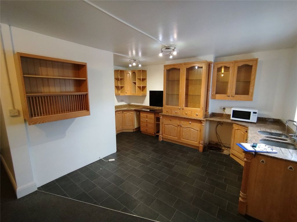 Property photo 2 of 8 Picture No. 03