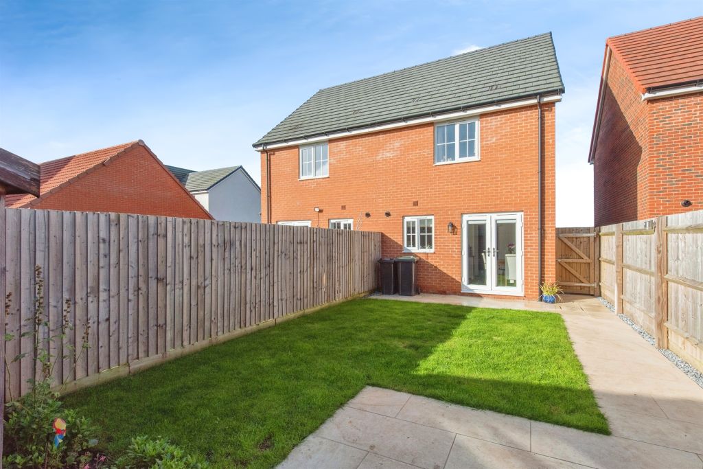 Property photo 2 of 17