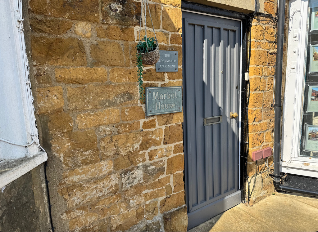 Property photo 1 of 13 Entrance Door