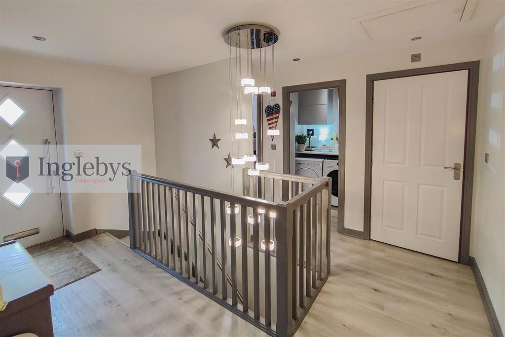 Property photo 3 of 28 19