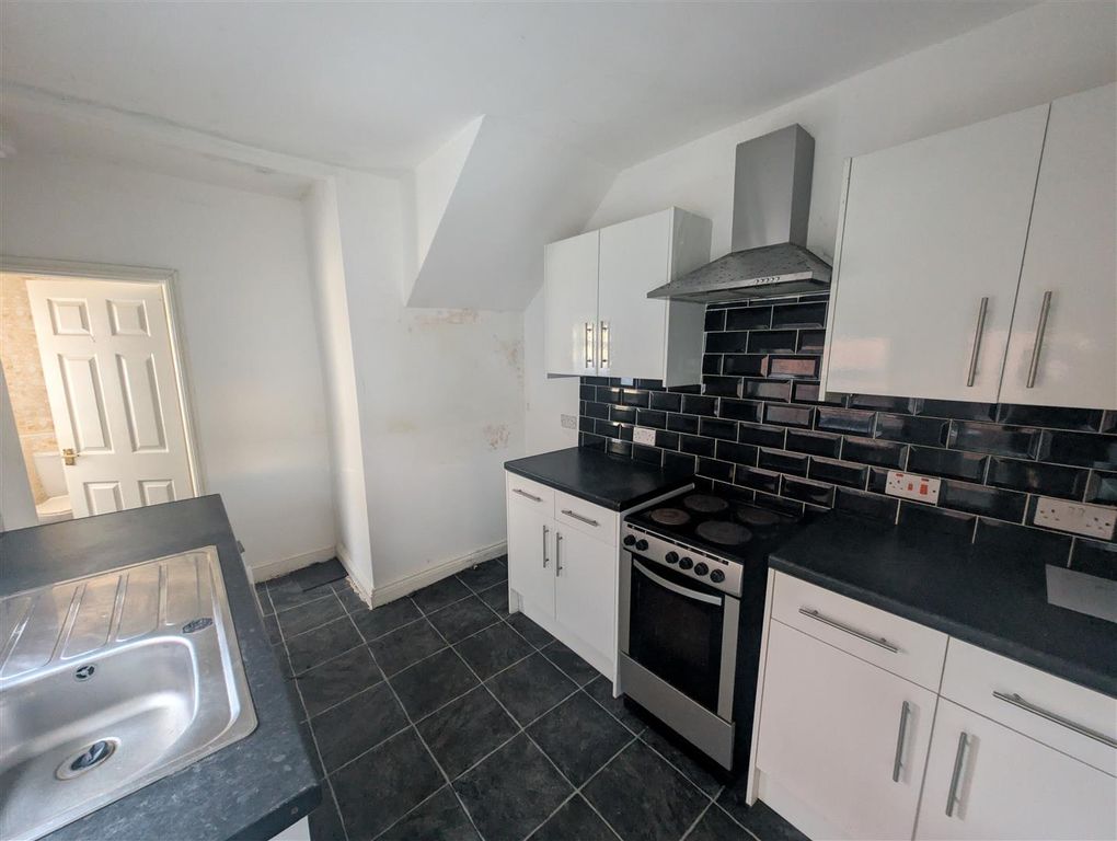 Property photo 3 of 11 Kitchen Lower