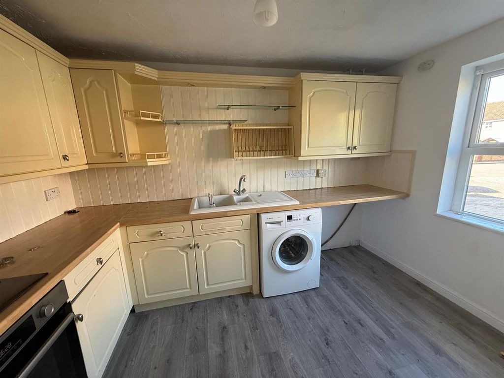 Property photo 3 of 11 9.Jpeg