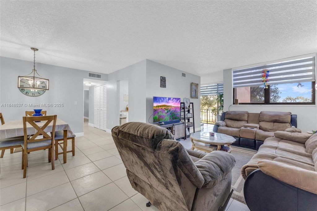 Property photo 2 of 44 <Alttext/>