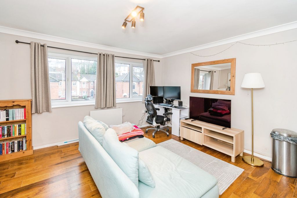 Property photo 2 of 14