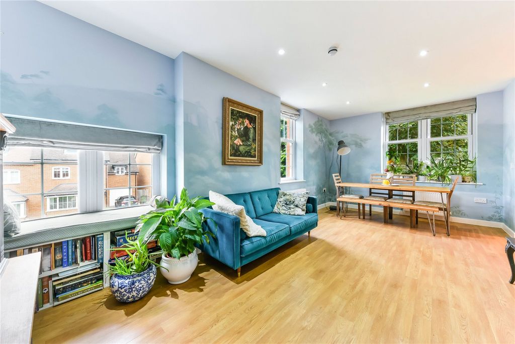 Property photo 2 of 17 Picture No. 28