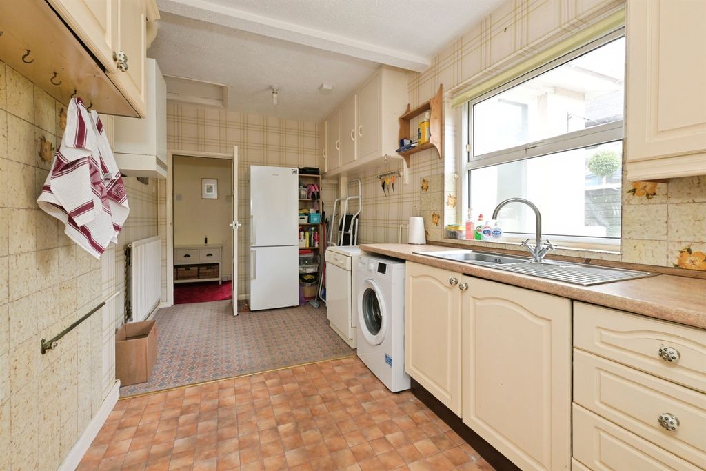 Additional image 7 of 2 bed detached bungalow for saleBoughton Green Road, Northampton NN2