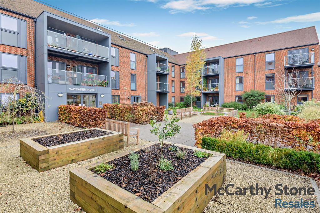 Property photo 1 of 26 8669343-Exterior03-800.Jpg