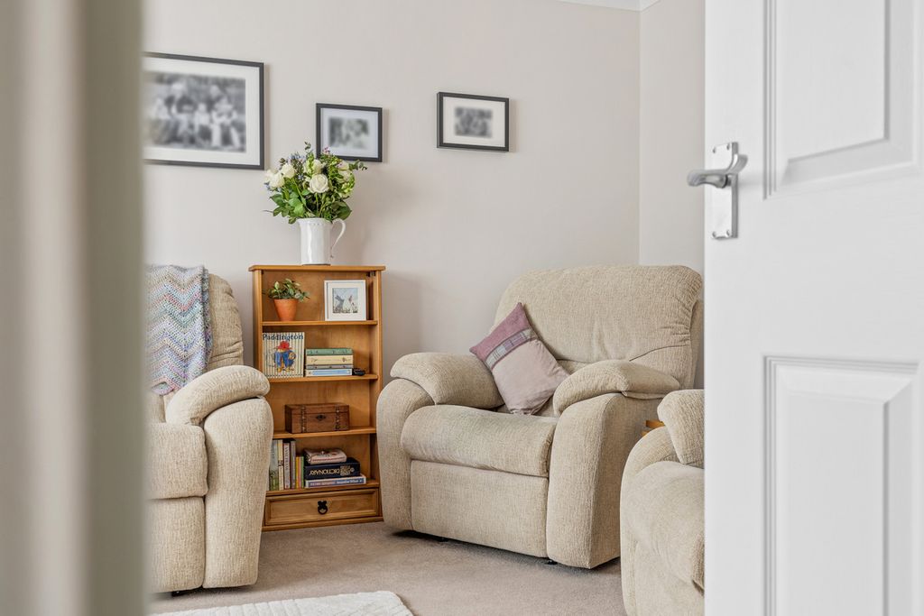 Property photo 3 of 12