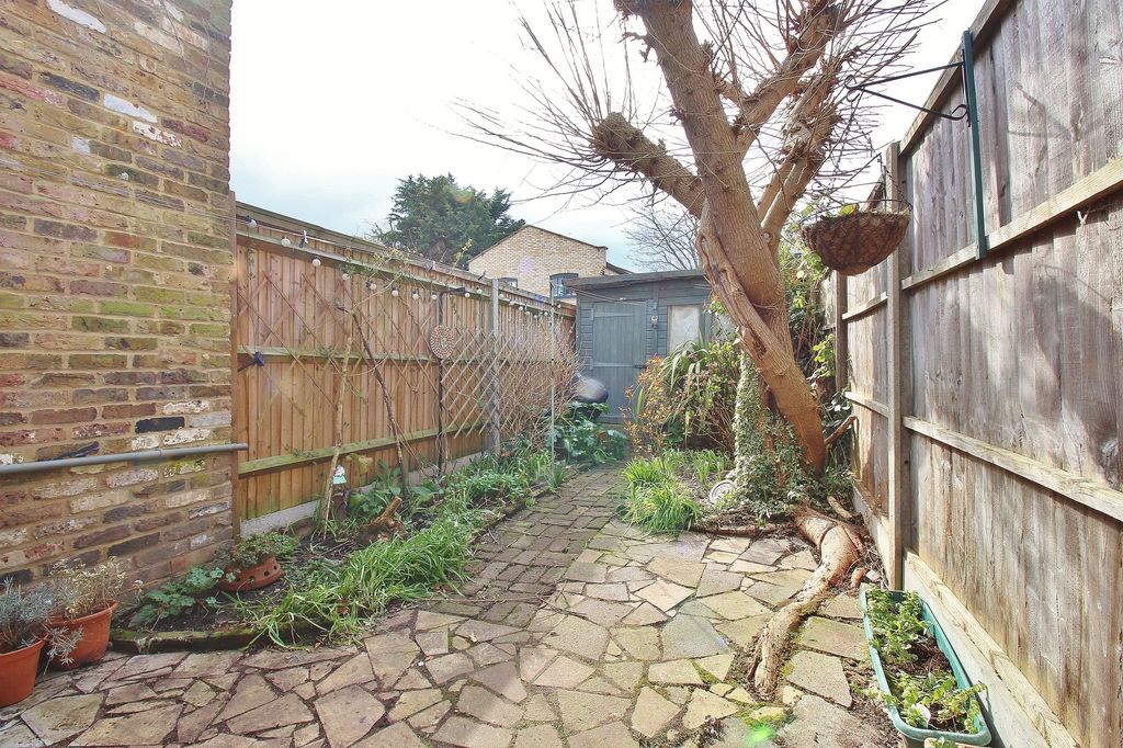 Property photo 2 of 7