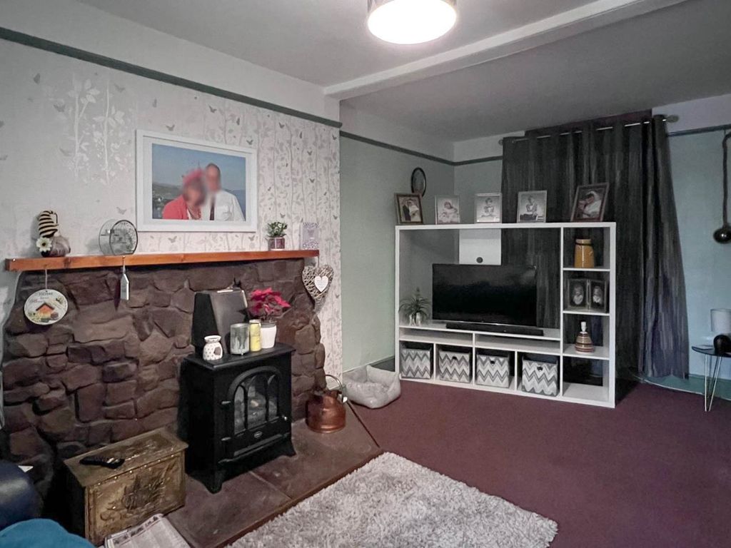Property photo 3 of 28