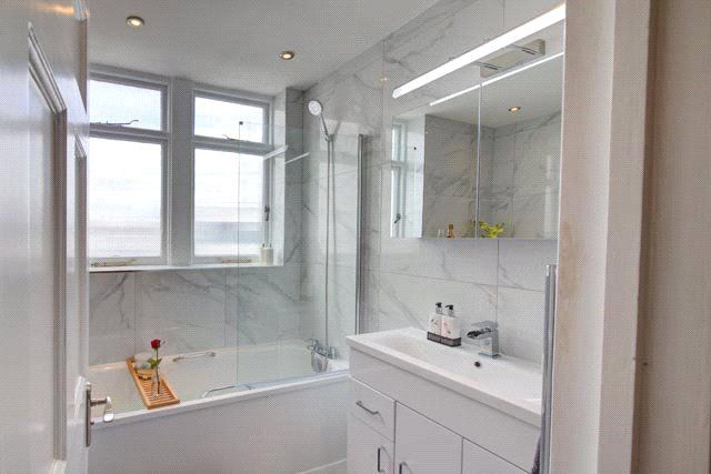 Property photo 3 of 14 Bathroom