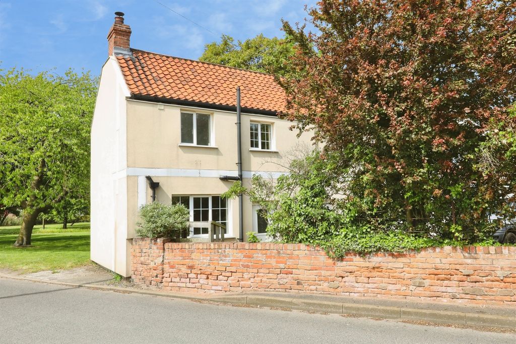 Property photo 2 of 16