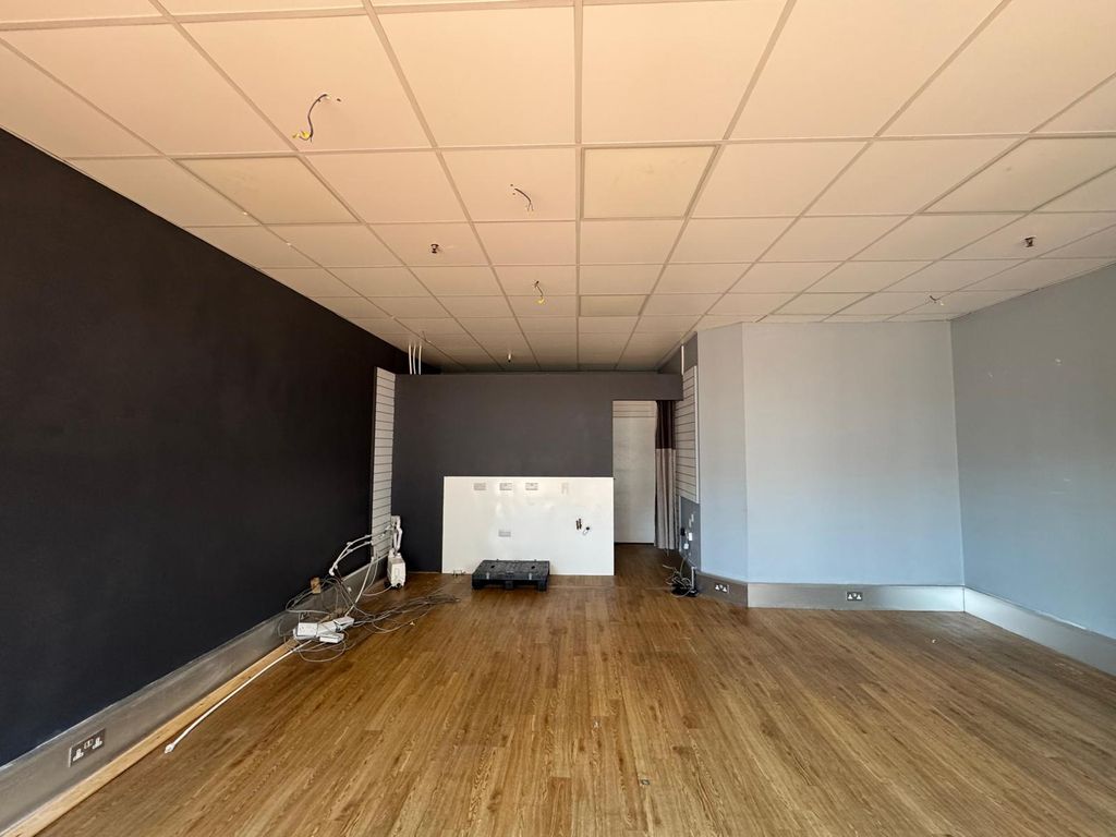 Property photo 2 of 3