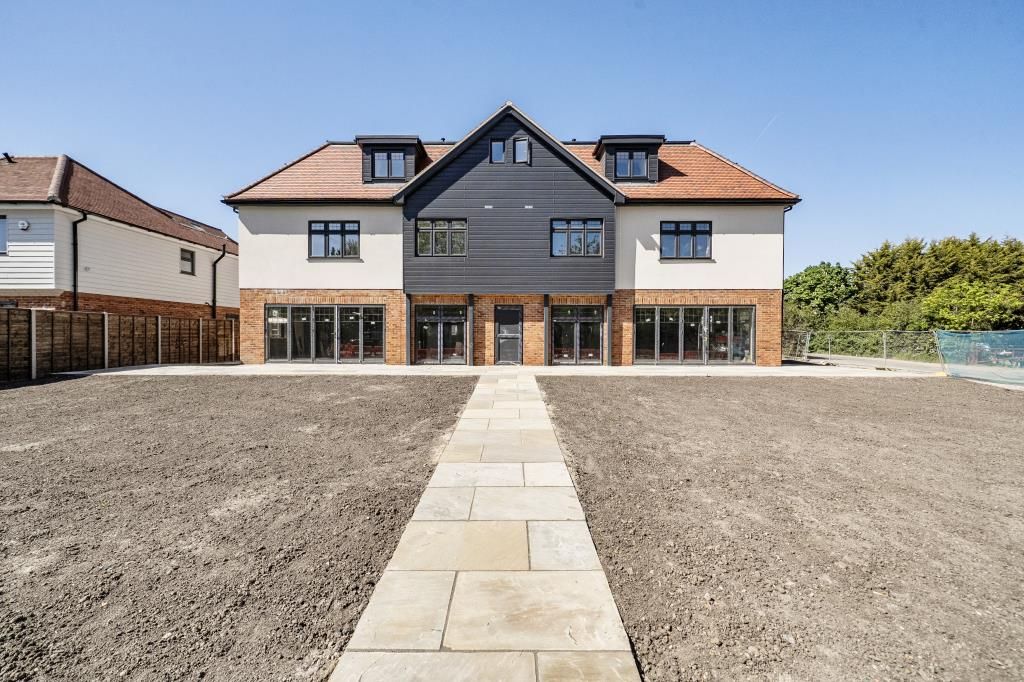 Property photo 1 of 16 External View