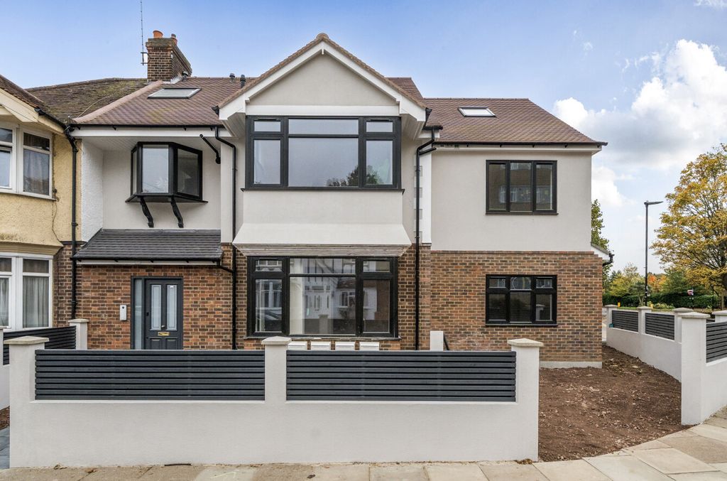 Property photo 1 of 13 1365588-1-68ee728...
