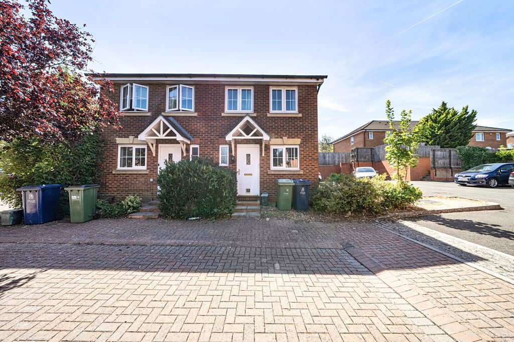 Property photo 1 of 17 Front External