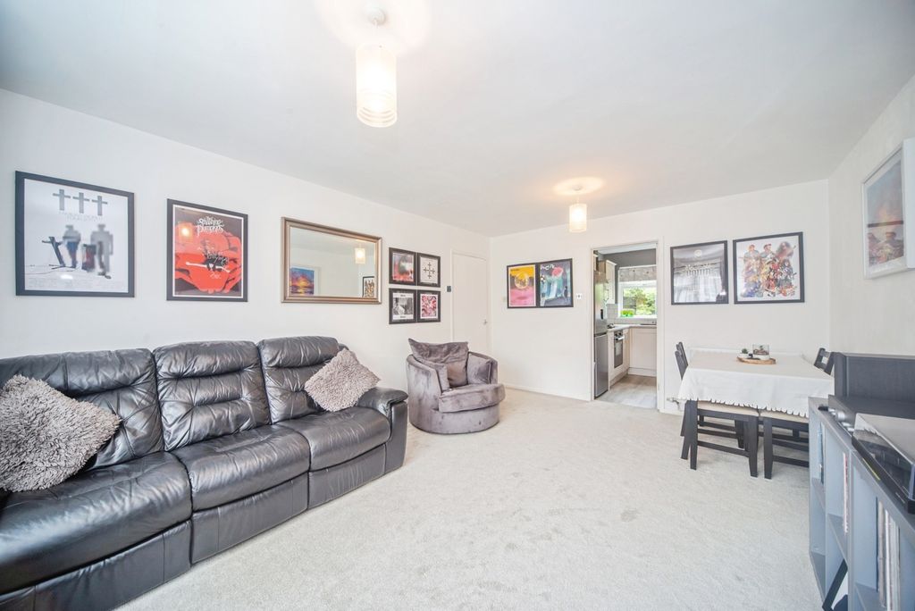 Property photo 3 of 16 Pbox-Img.Jpg