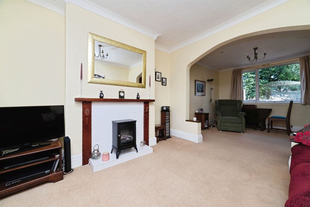 Property photo 3 of 14