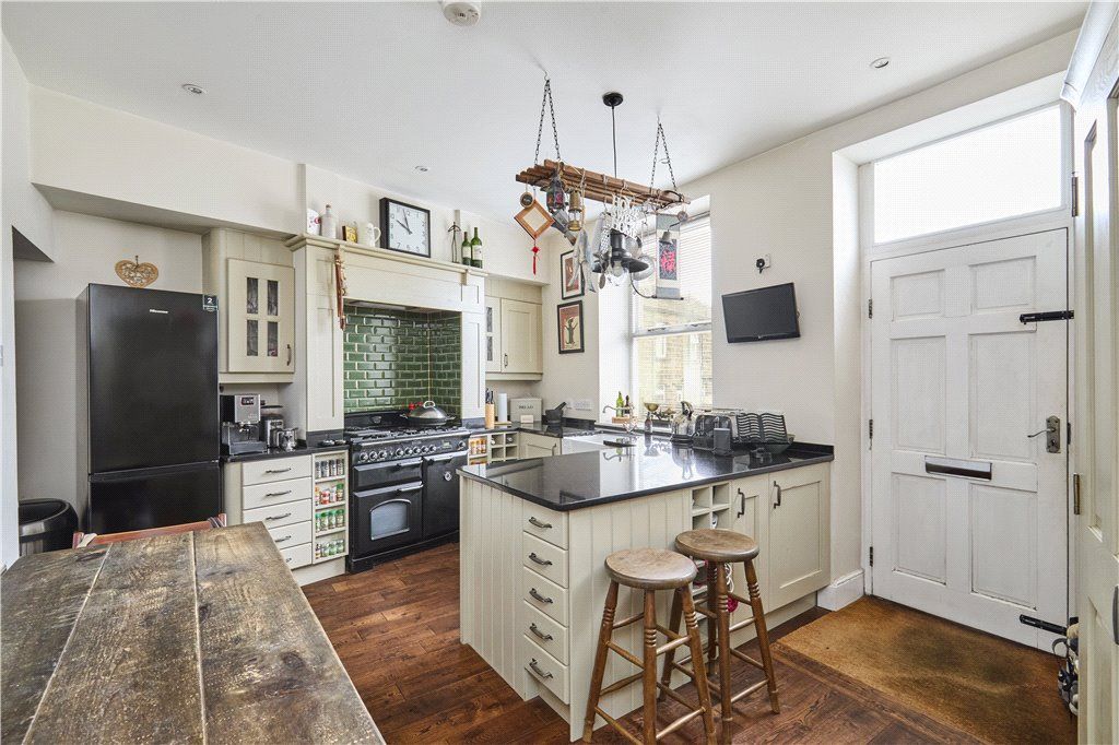 Property photo 2 of 15 Delightful Kitchen