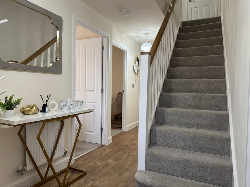 Property photo 2 of 21 Image