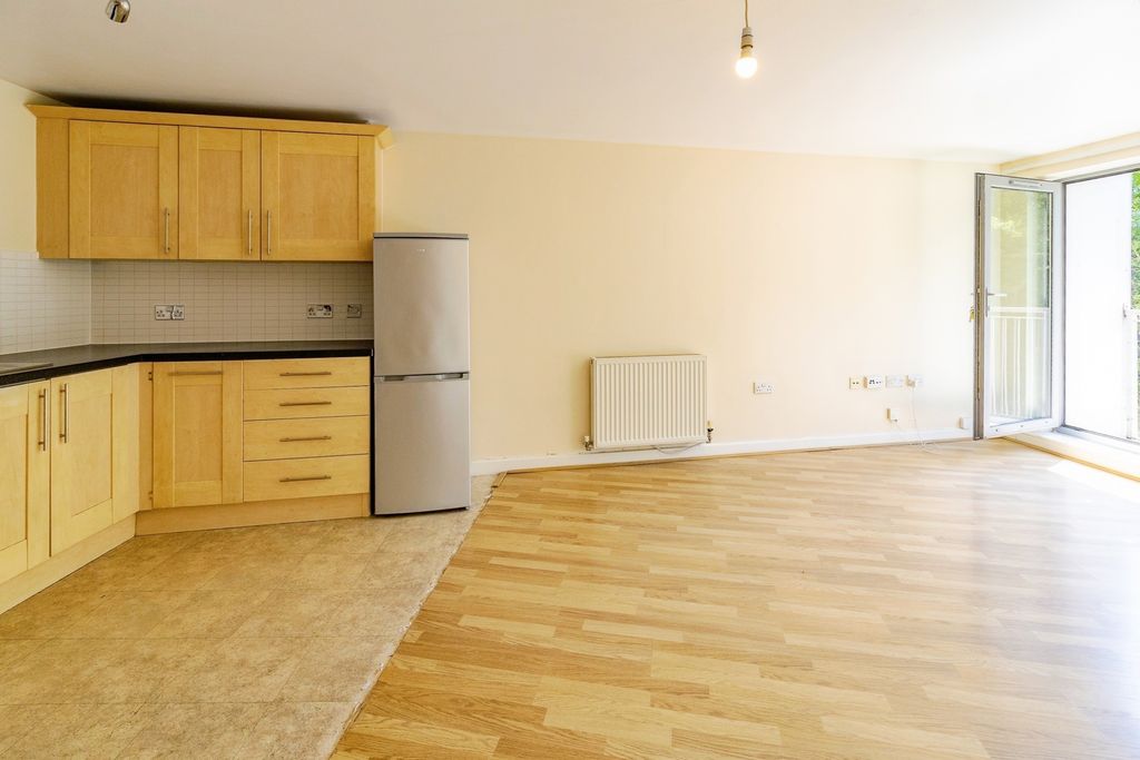 Property photo 2 of 16 Photo