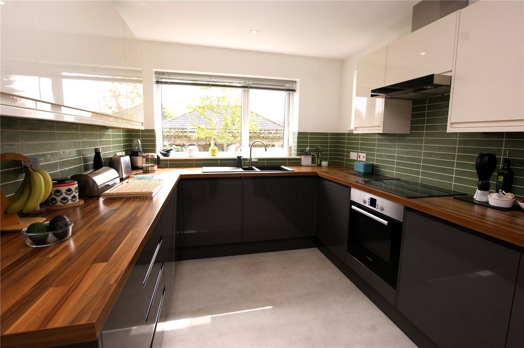 Property photo 2 of 12 Picture No. 05