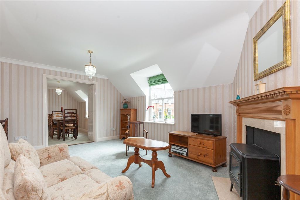 Property photo 2 of 10 189302.Jpg