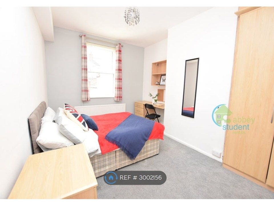 Property photo 2 of 6 Bedroom 2