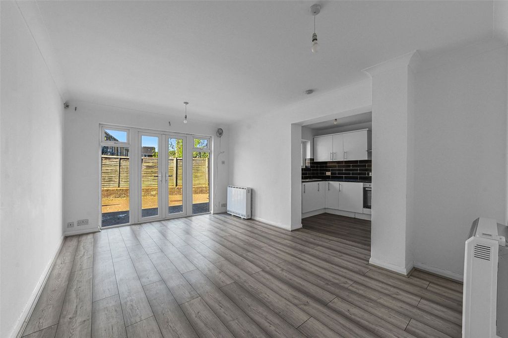 Property photo 1 of 20 Reception