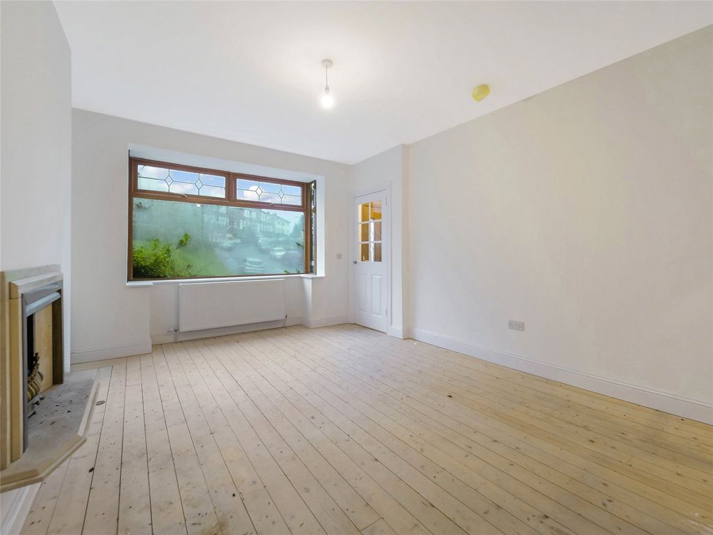 Property photo 2 of 22 Picture No. 03