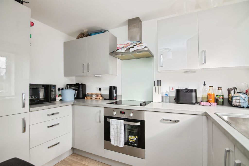 Property photo 3 of 21