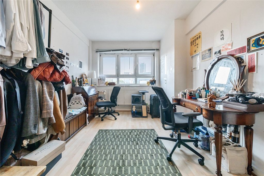 Property photo 2 of 14 Picture No. 11