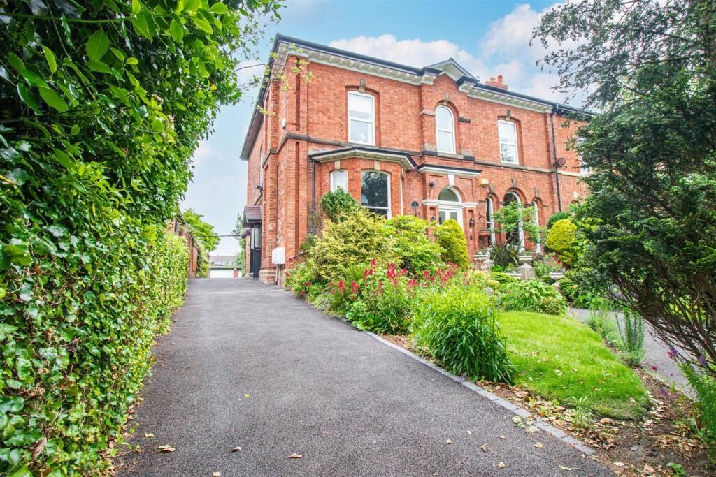 Property photo 1 of 40 4304131