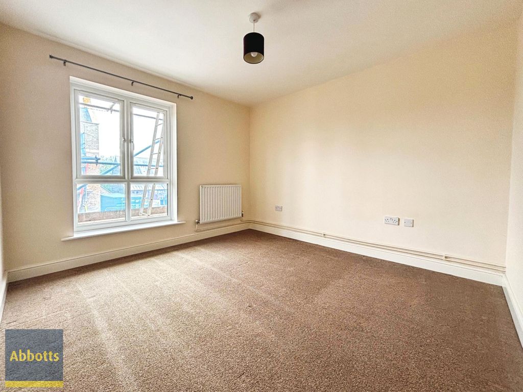 Property photo 2 of 3