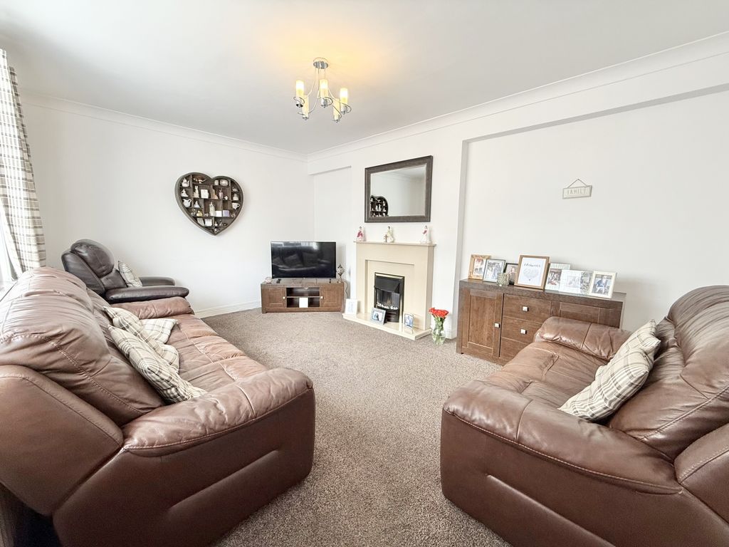Property photo 3 of 18 Img_4511
