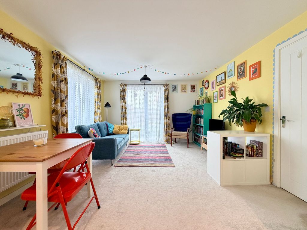 Property photo 3 of 8