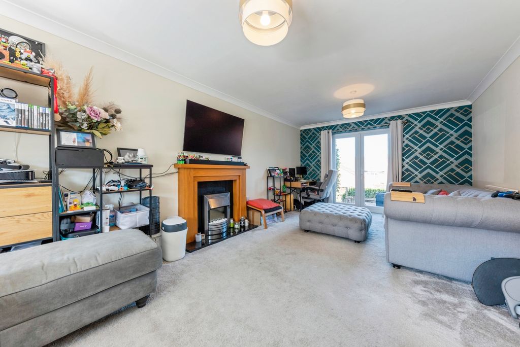 Property photo 3 of 20 33_Haddon_Road-23
