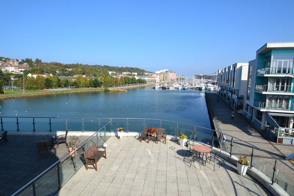 Property photo 3 of 8