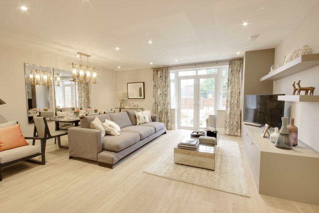 Property photo 2 of 9 Photo