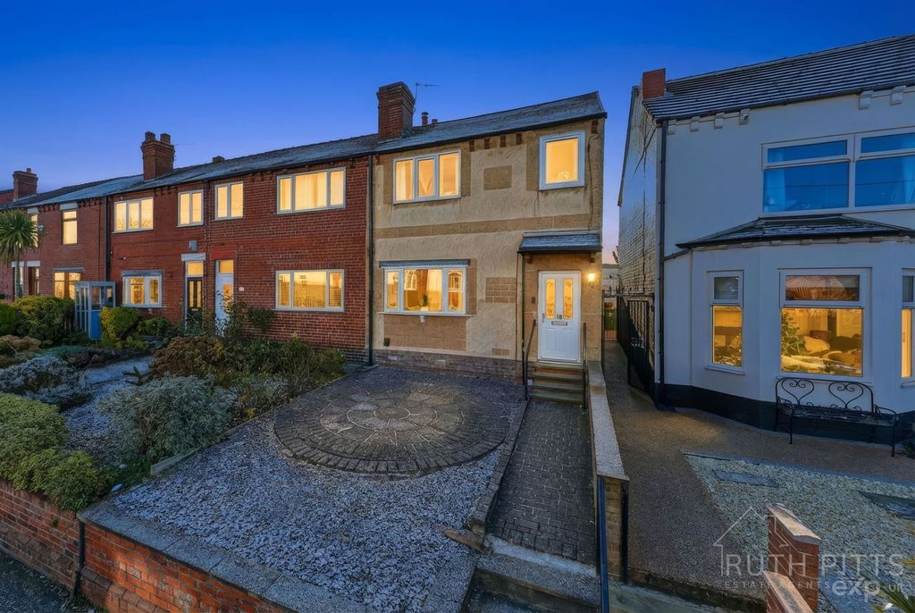 Property photo 3 of 25