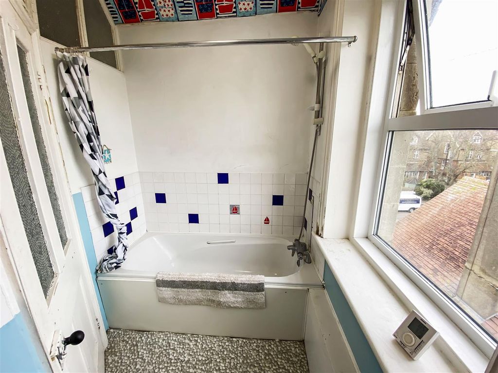 Additional image 9 of 2 bed flat for saleNorfolk Road, Littlehampton BN17